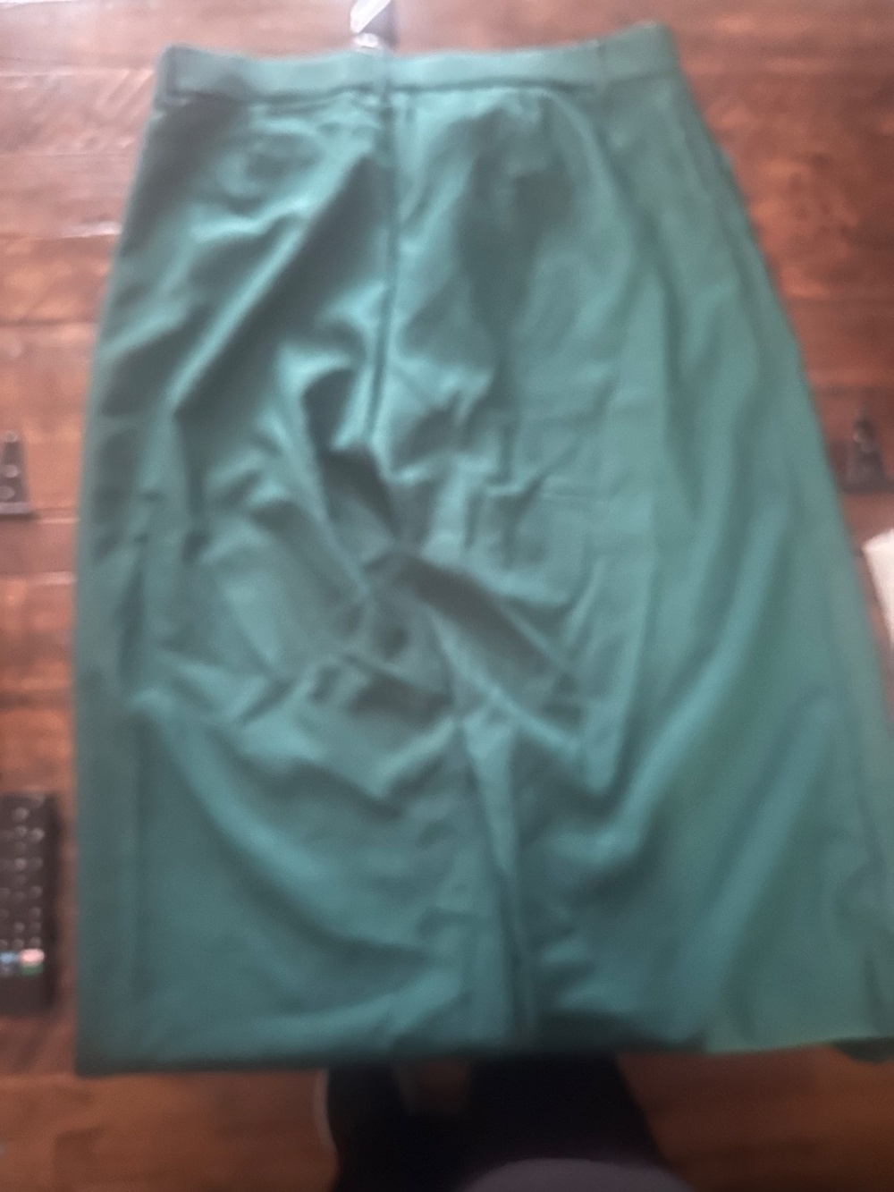 Women’s green trousers - Picture 2 of 3
